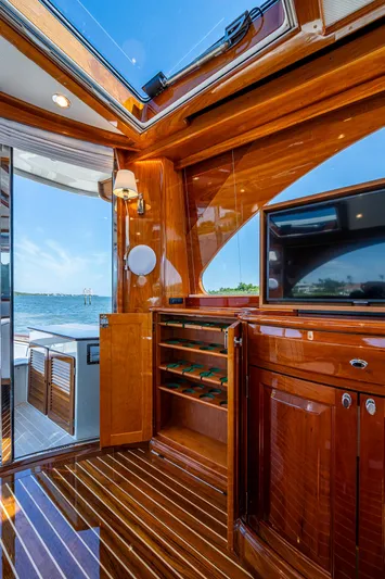 Talaria 57001 Yacht Photos Pics 