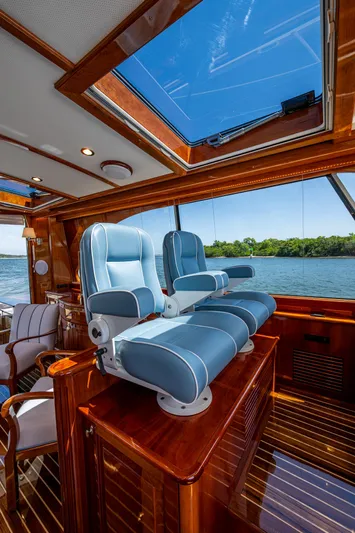 Talaria 57001 Yacht Photos Pics 