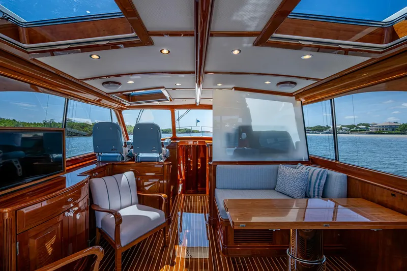 Talaria 57001 Yacht Photos Pics 