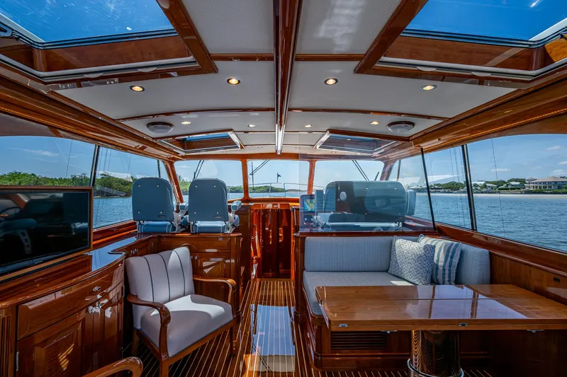 Talaria 57001 Yacht Photos Pics 