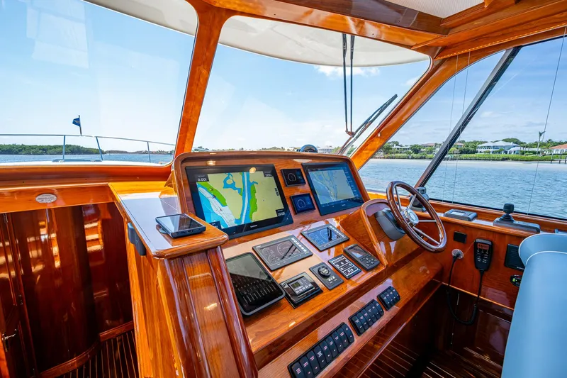 Talaria 57001 Yacht Photos Pics 