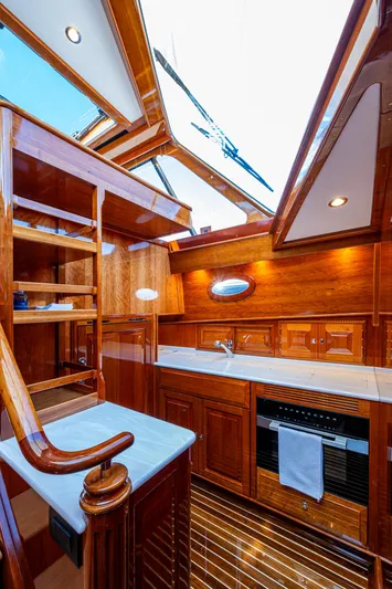 Talaria 57001 Yacht Photos Pics 