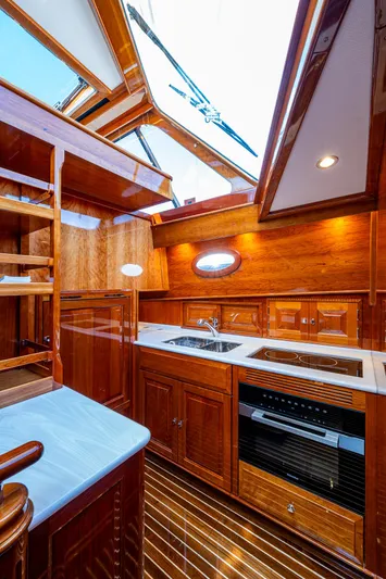 Talaria 57001 Yacht Photos Pics 