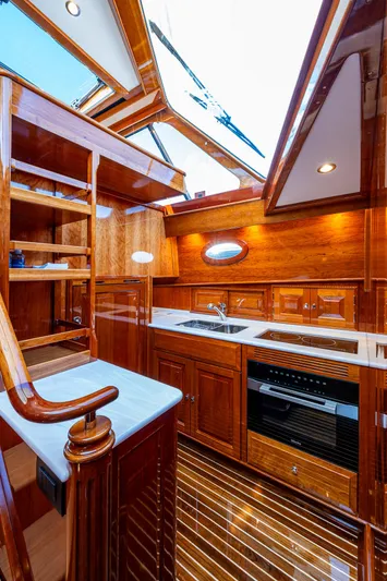 Talaria 57001 Yacht Photos Pics 