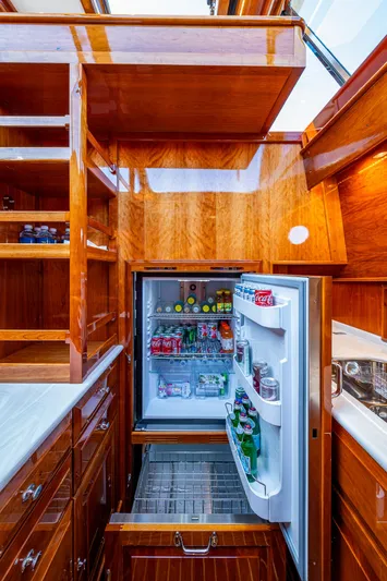 Talaria 57001 Yacht Photos Pics 