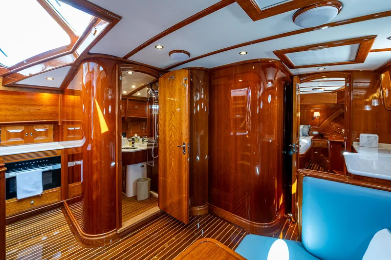 Talaria 57001 Yacht Photos Pics 