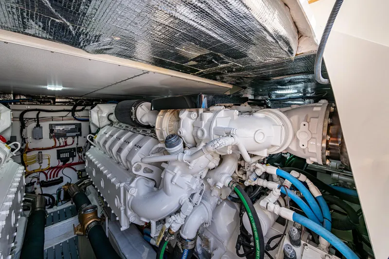 Talaria 57001 Yacht Photos Pics 