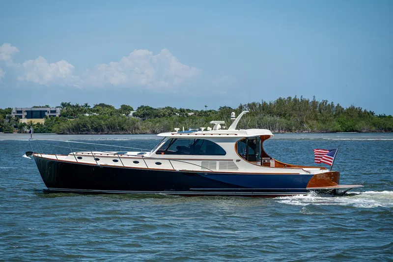 Talaria 57001 Yacht Photos Pics 