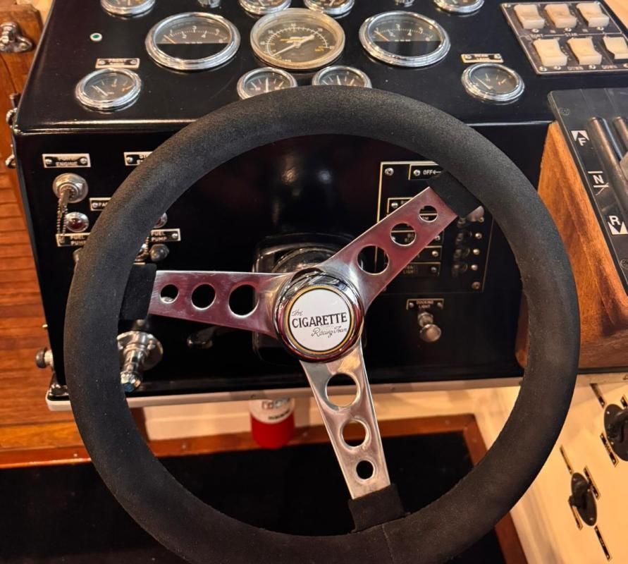 1979 Cigarette Mistress 35