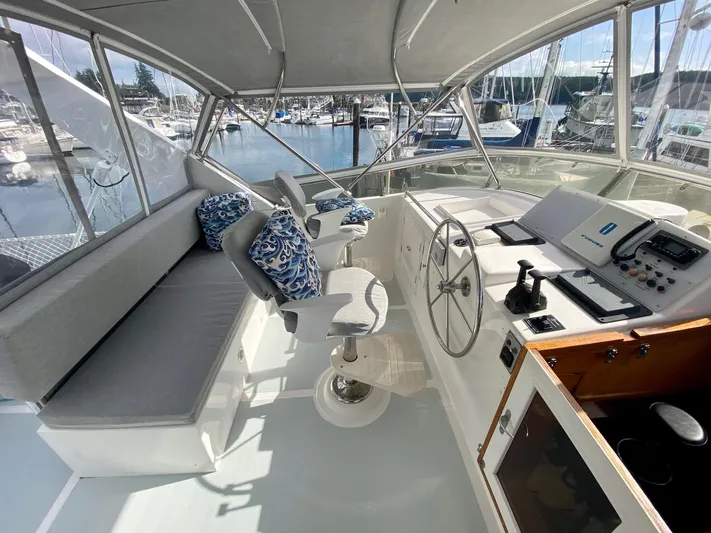 First Light Yacht Photos Pics Interior view of 1999 Ocean Alexander 510 Pilothouse yacht.