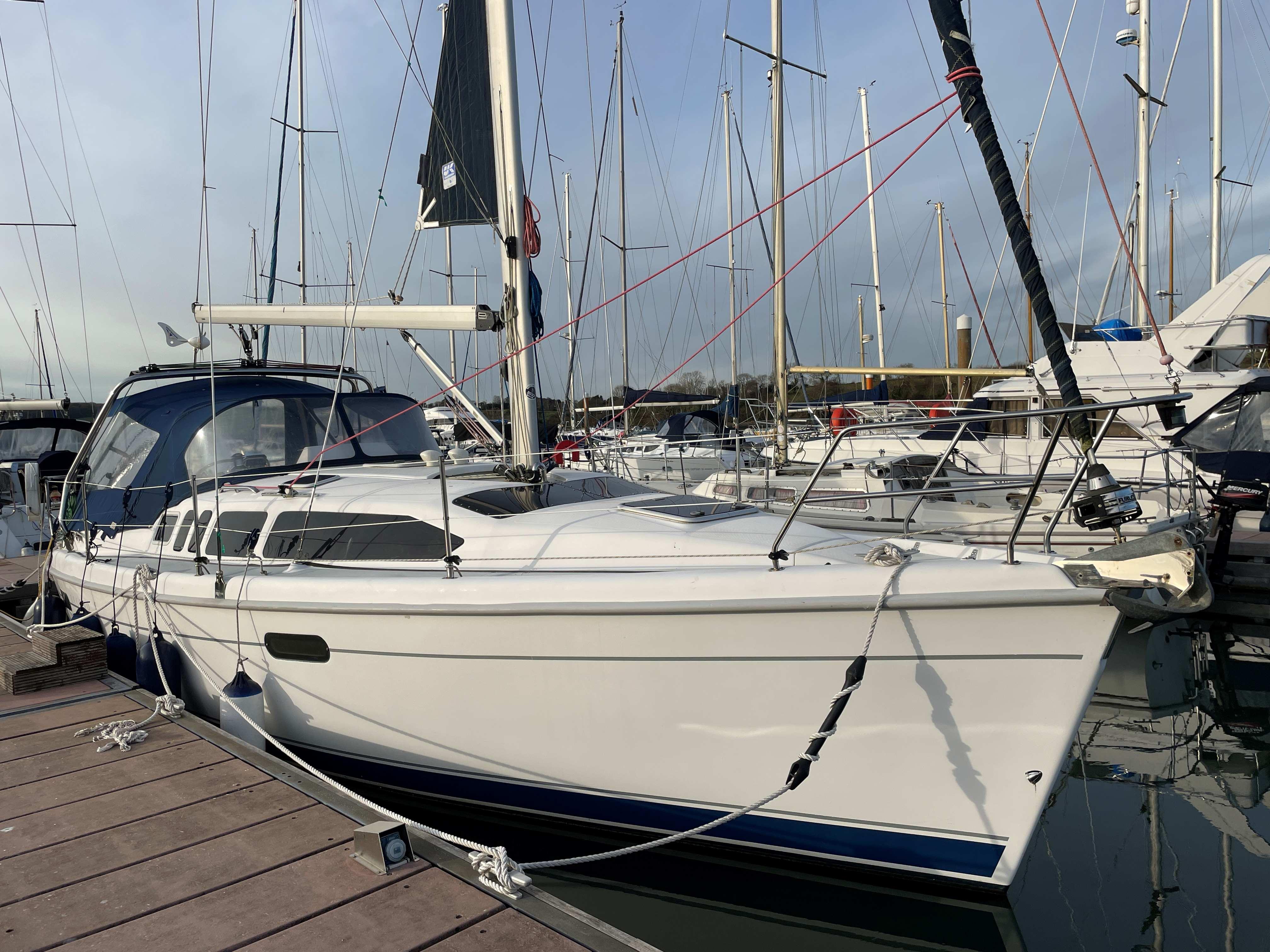 2000 Hunter 340 Cruiser for sale YachtWorld