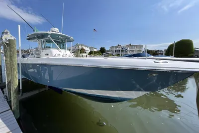 2007 Everglades 350 Center Console