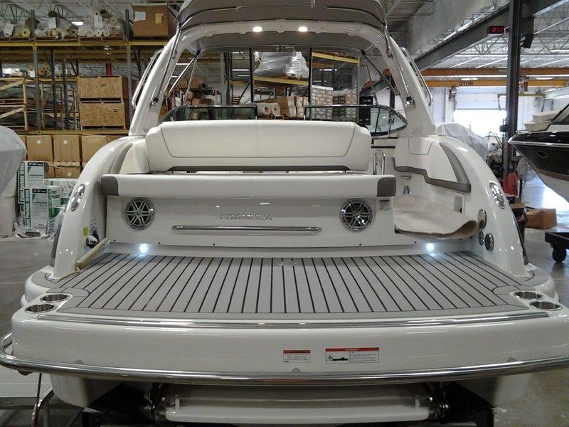 2018 Formula 290 Bowrider