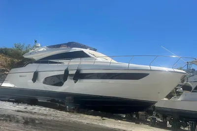 Ferretti Yachts 650