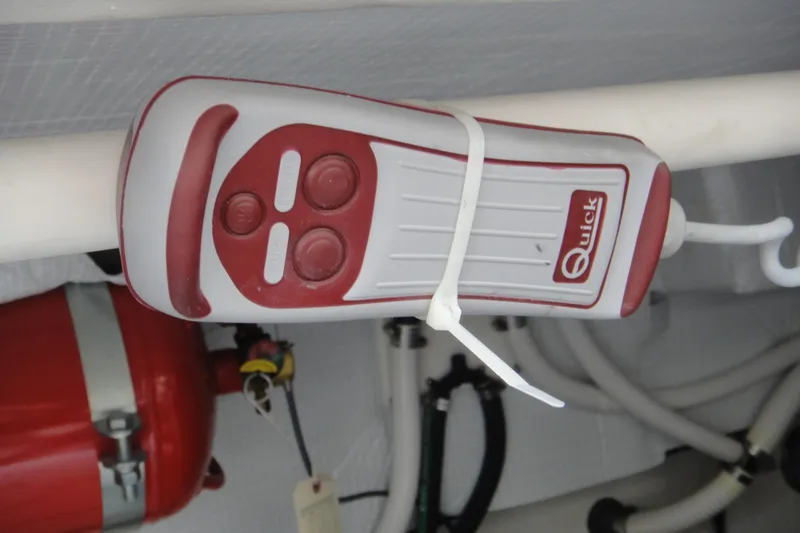 Oyster Yacht Photos Pics Freedom lift remote