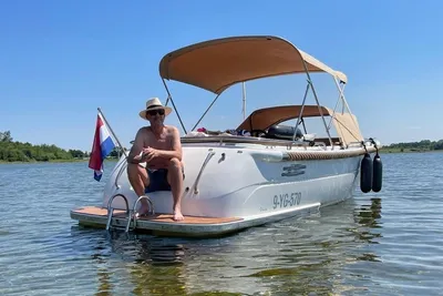 2024 Primeur 610, jong gebruikt, top onderhouden