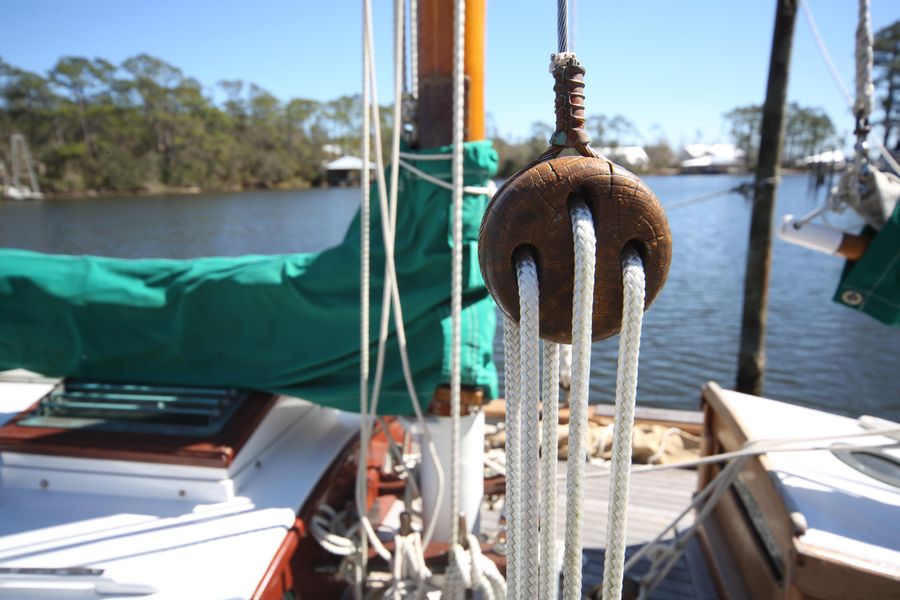 1979 Custom Van Dyne Schooner