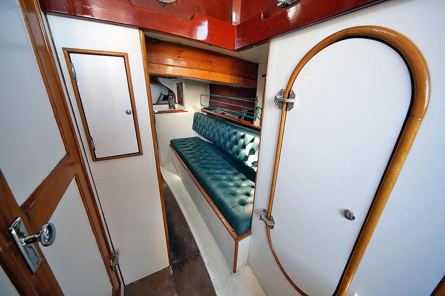 1979 Custom Van Dyne Schooner