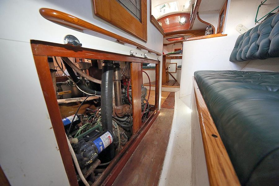 1979 Custom Van Dyne Schooner