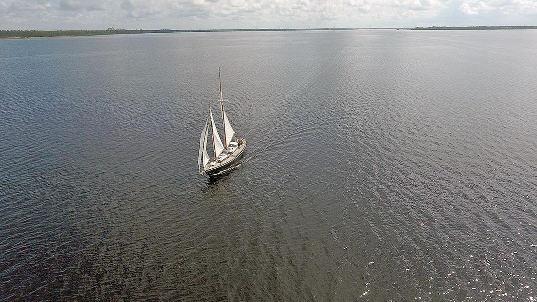 1979 Custom Van Dyne Schooner