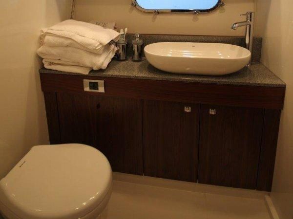 2011 Sunseeker 65 