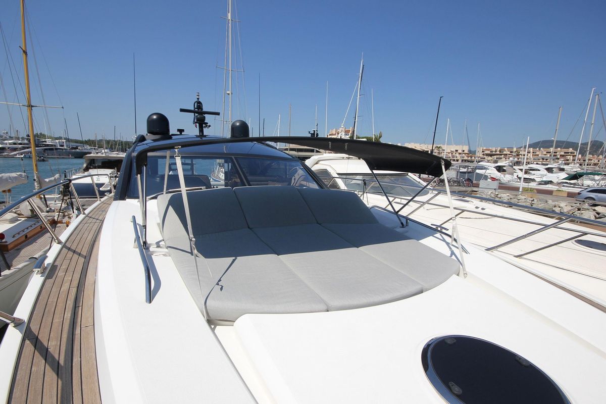2011 Sunseeker 65 