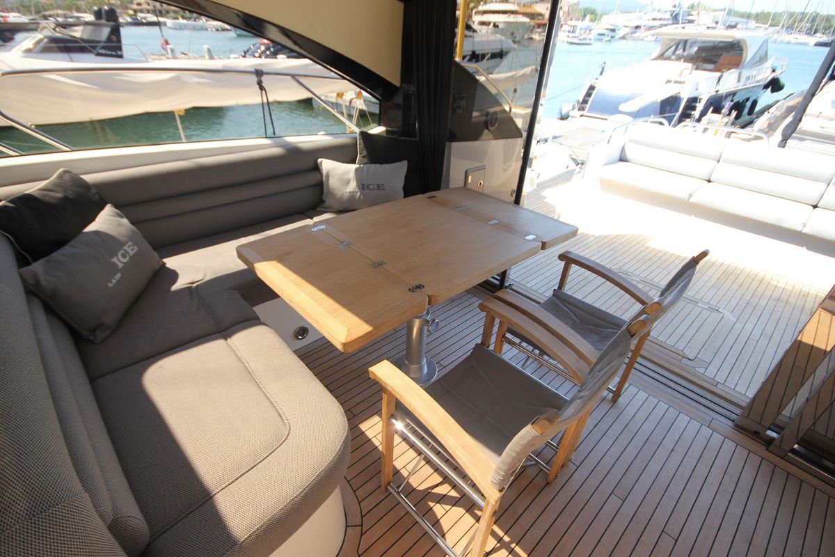 2011 Sunseeker 65 