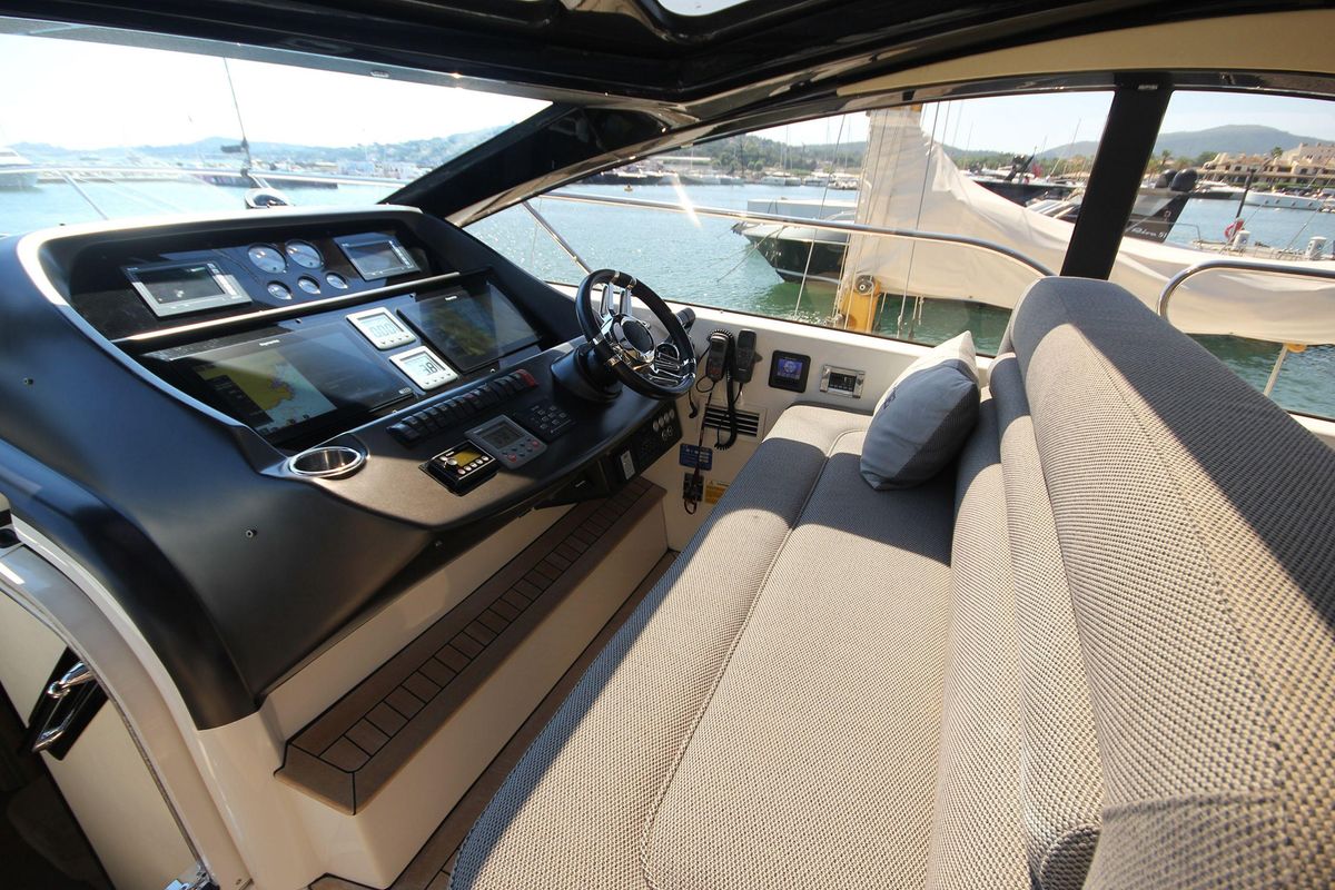 2011 Sunseeker 65 