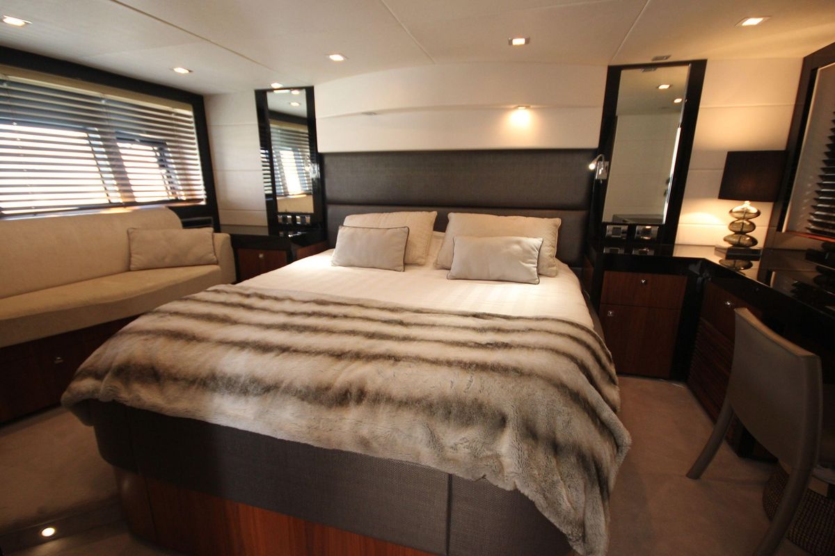 2011 Sunseeker 65 
