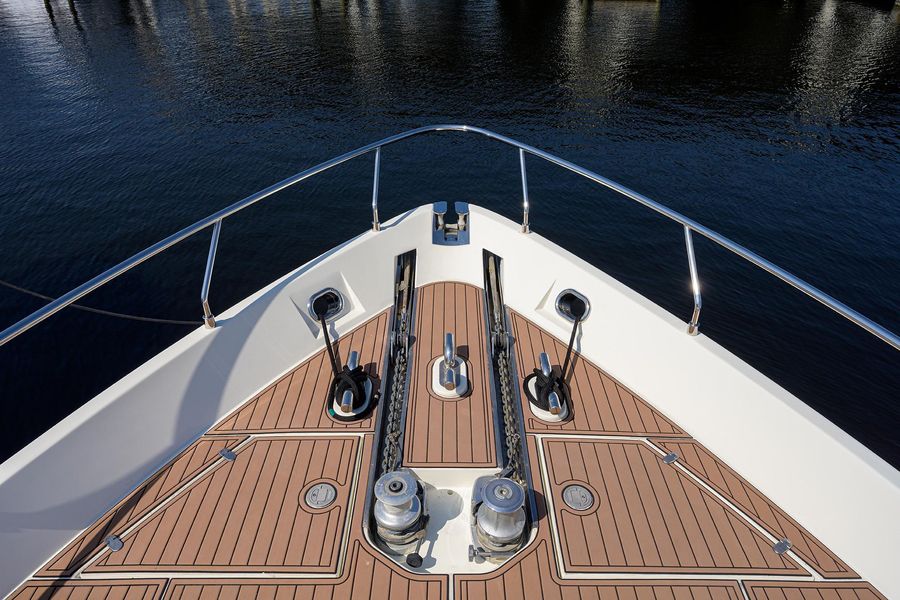2000 Ferretti Yachts 72