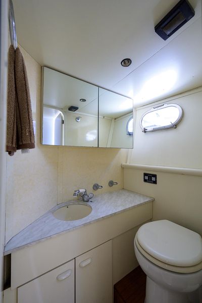 2000 Ferretti Yachts 72