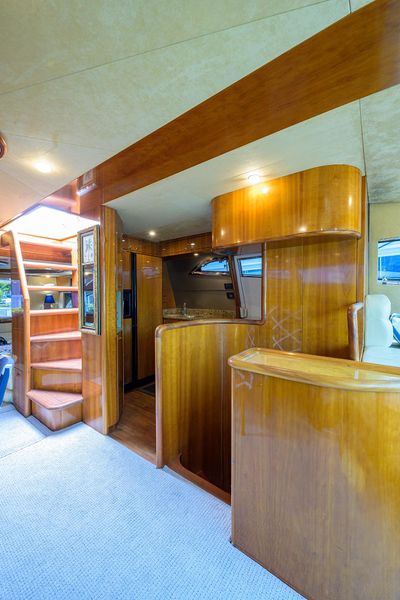 2000 Ferretti Yachts 72