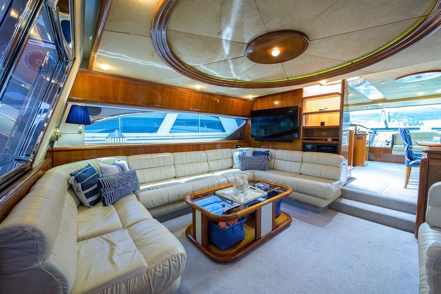 2000 Ferretti Yachts 72