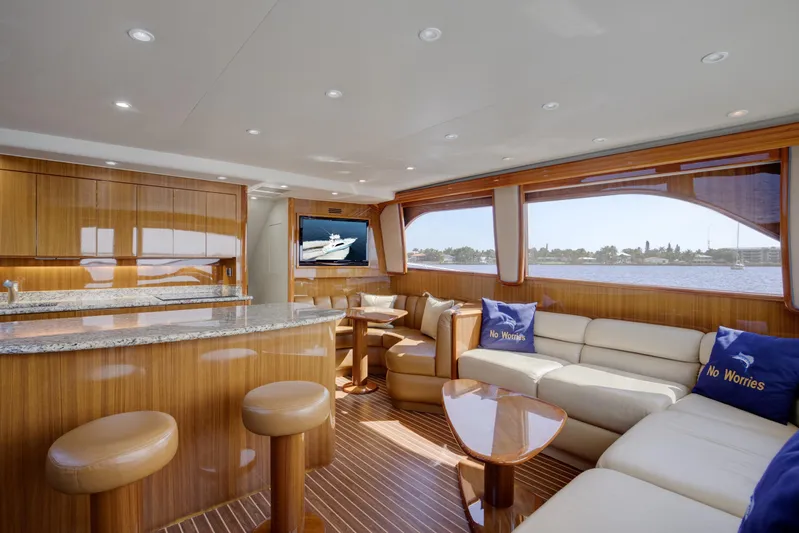 No Worries II Yacht Photos Pics Viking 54 No Worries II - Salon