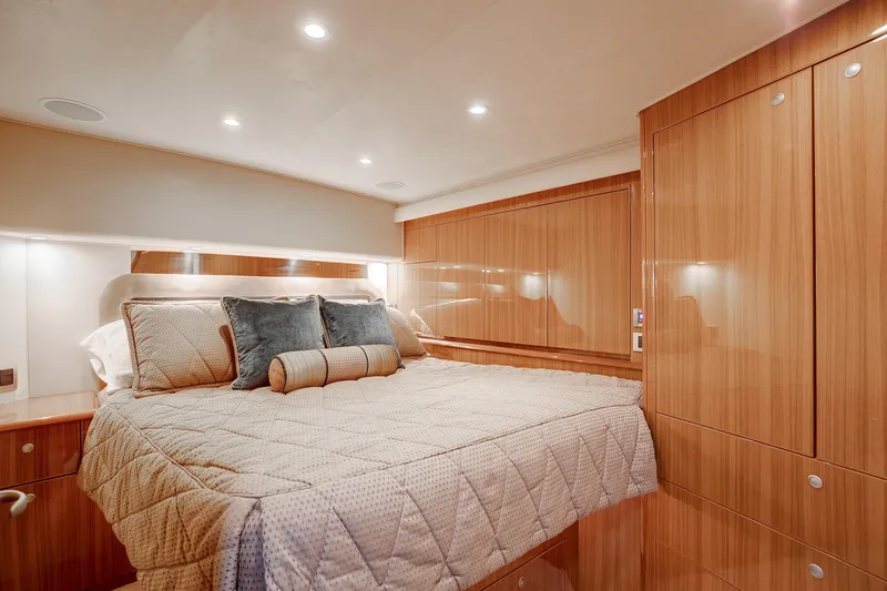 No Worries II Yacht Photos Pics Viking 54 No Worries II - Stateroom