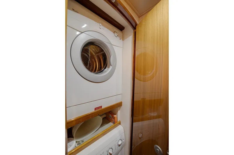 No Worries II Yacht Photos Pics Viking 54 No Worries II - Laundry