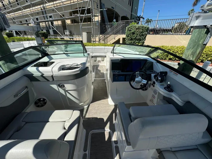 Yacht Photos Pics 2020 Sea Ray SDX 290 Outboard boat interior with seating and helm.