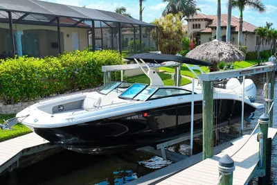 2020 Sea Ray SDX 290 Outboard
