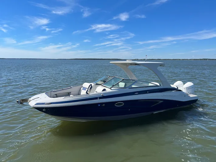  Yacht Photos Pics 2022 Crownline E305 XS Port Forward Quarter 1