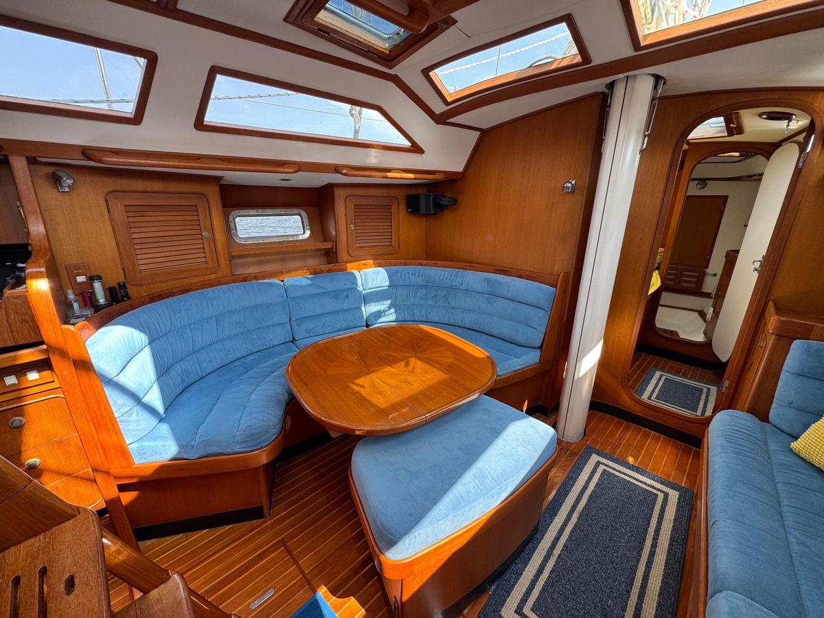 1998 Hylas 46 