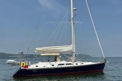 Hylas 46