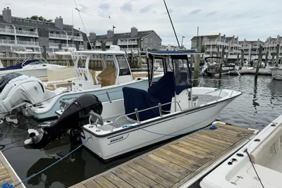 Boston Whaler 210 Montauk