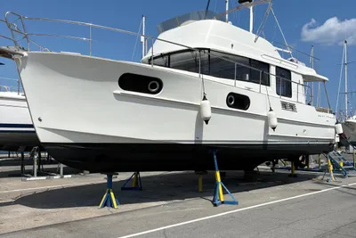 Beneteau Swift Trawler 44