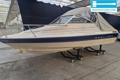 1995 Bayliner 1952 Capri