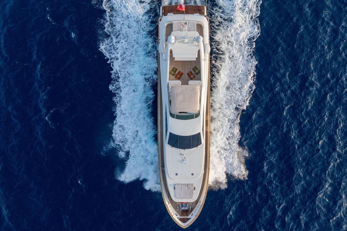 2006 Astondoa 103 