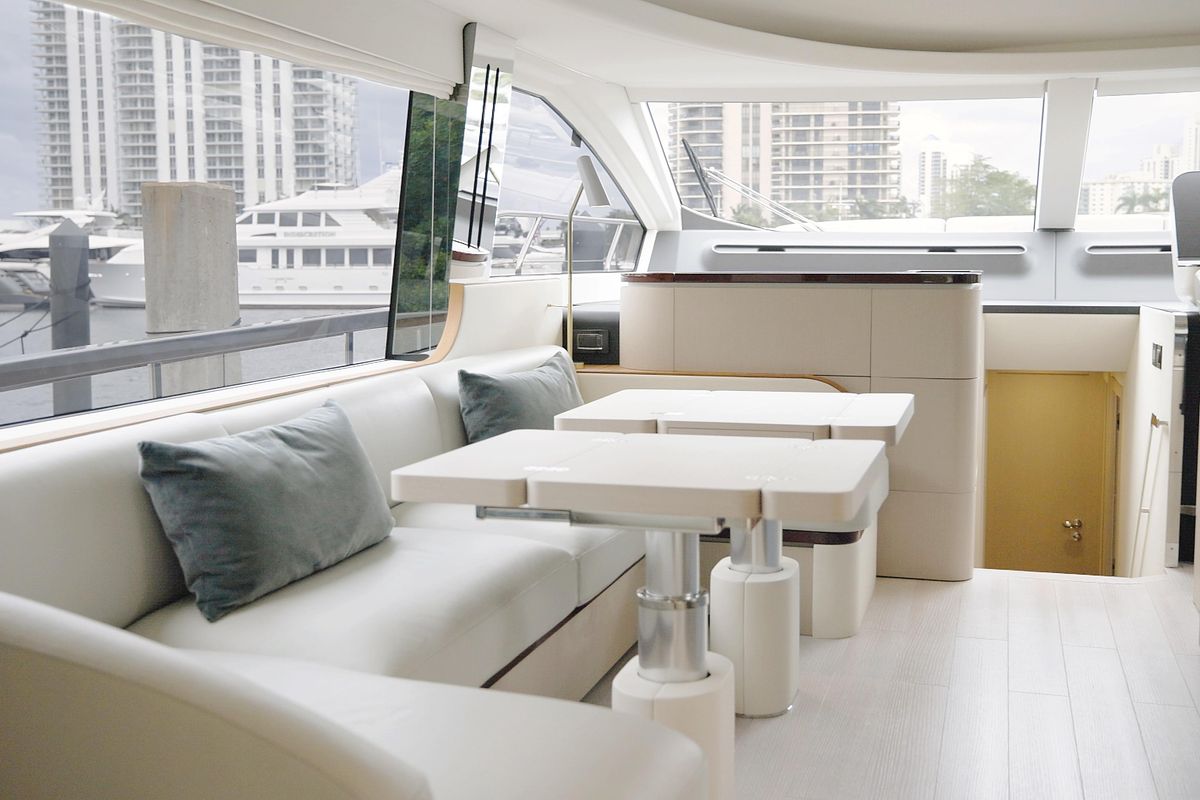 2023 Azimut 68 