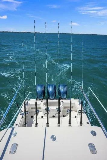 No Name Yacht Photos Pics Rod Holders