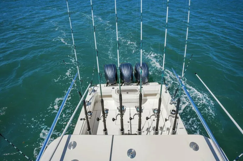 No Name Yacht Photos Pics Rod Holders