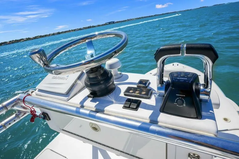 No Name Yacht Photos Pics Crows Nest Helm