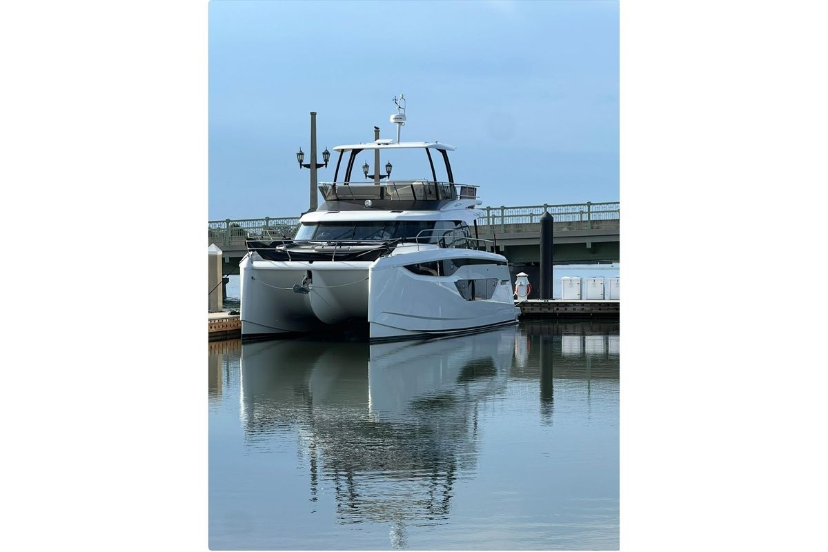 2023 Prestige 48 